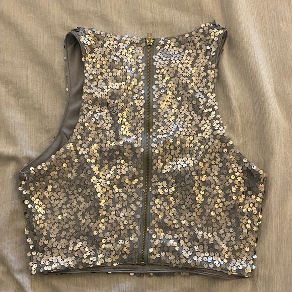 2/$20 ✨ Express silver sequence crop tank top ✨ XS - Picture 2 of 3